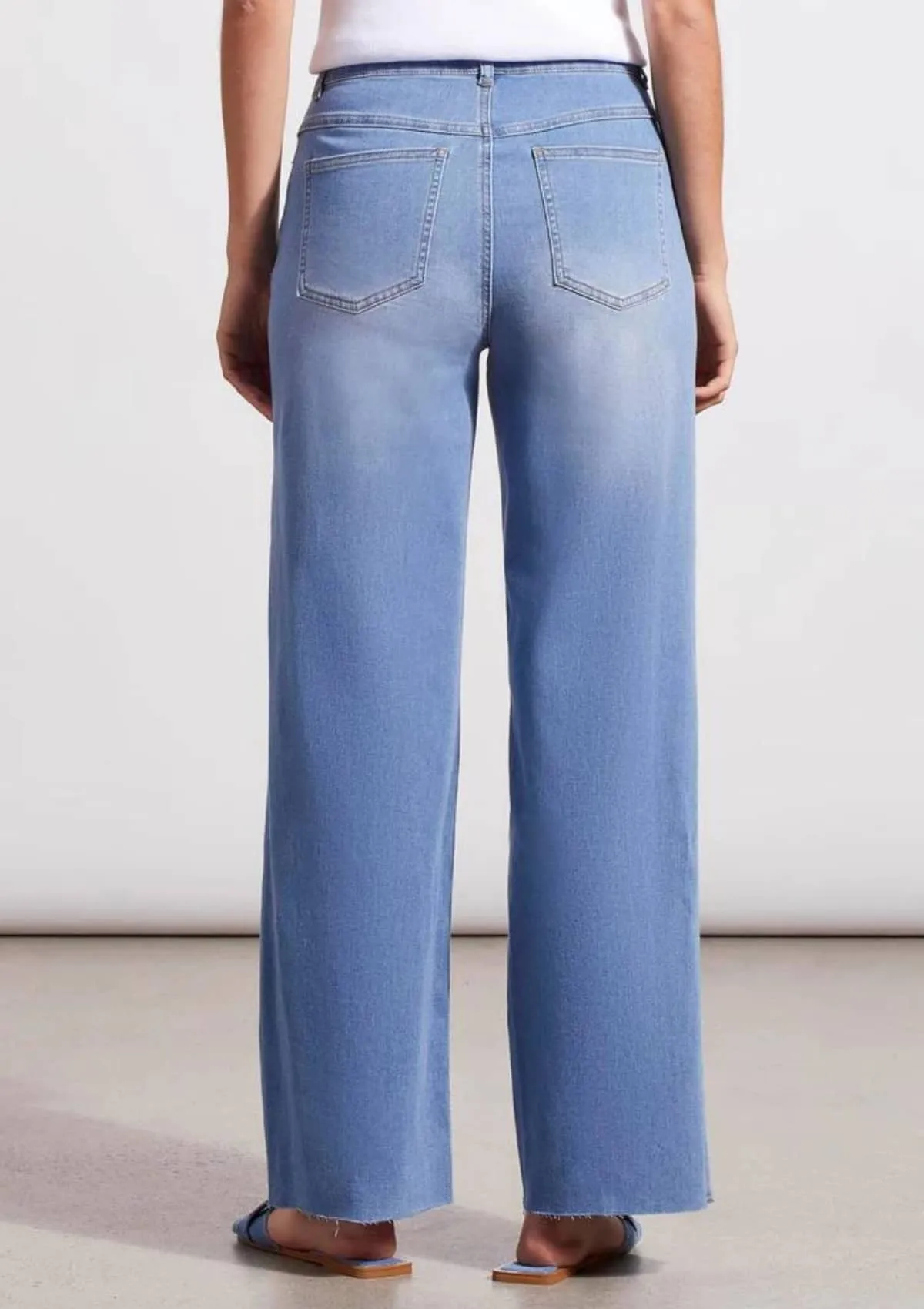 Bridget Hugging Wide Leg Jeans - Sky Blue