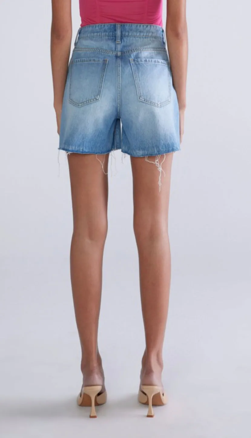 Ceros High Rise Light Wash Jean Short