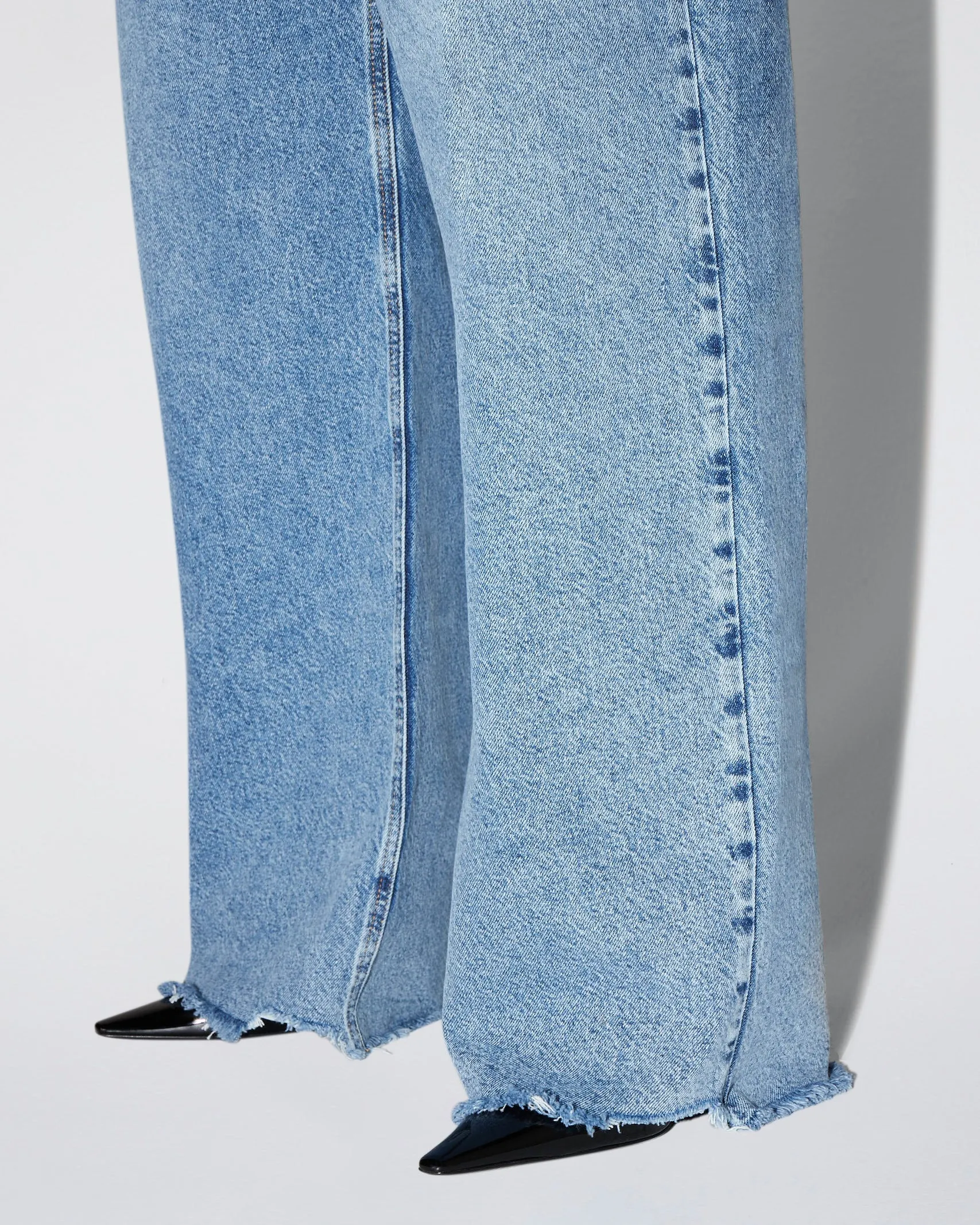 Classic Low Rise Denim | Light Wash