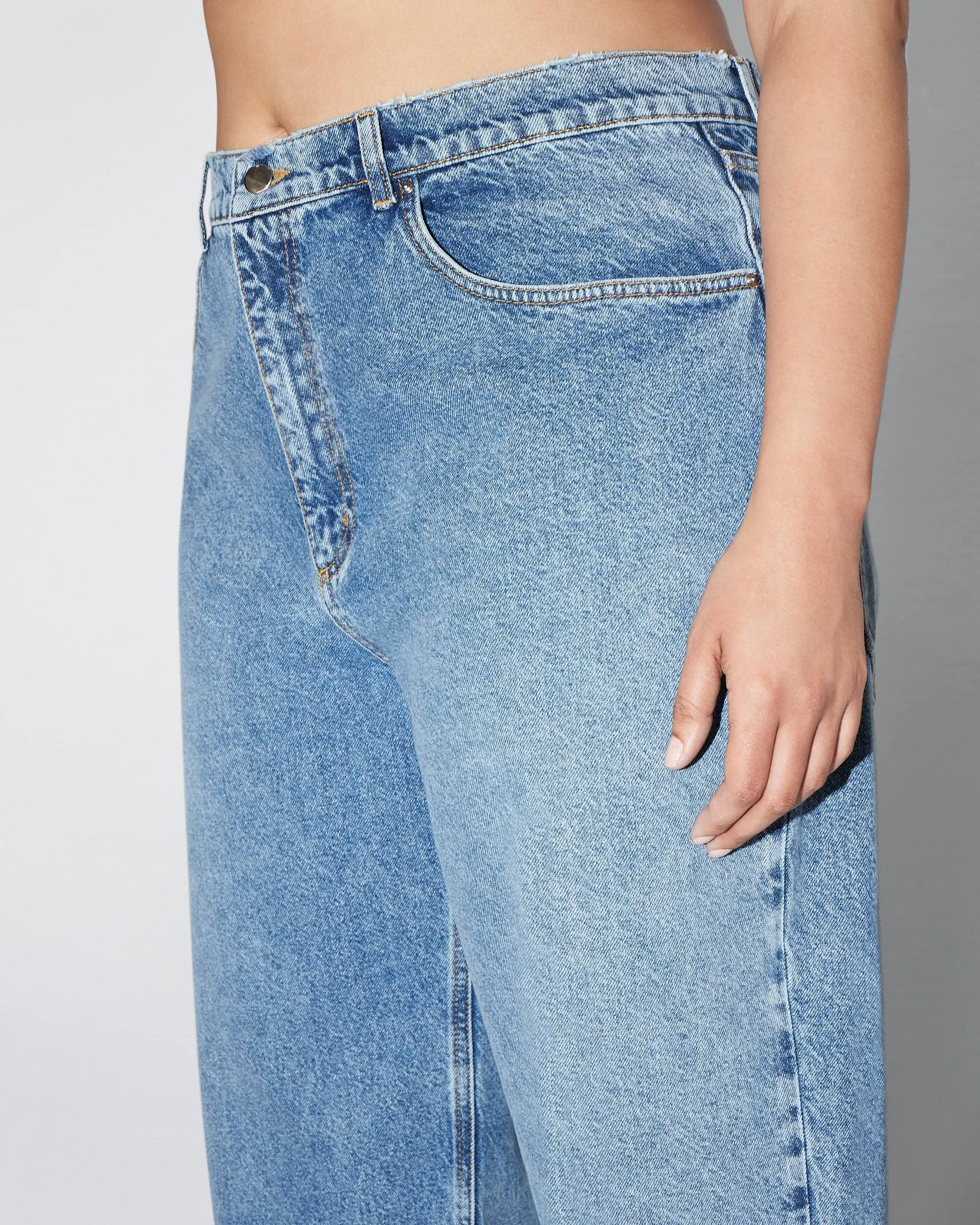 Classic Low Rise Denim | Light Wash