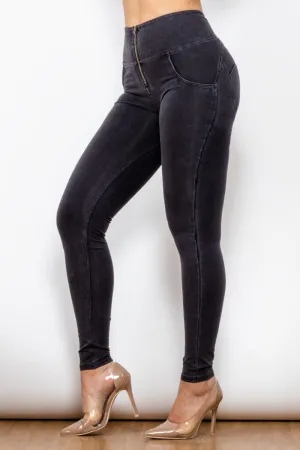 Dark Zip Closure Skinny Jeans