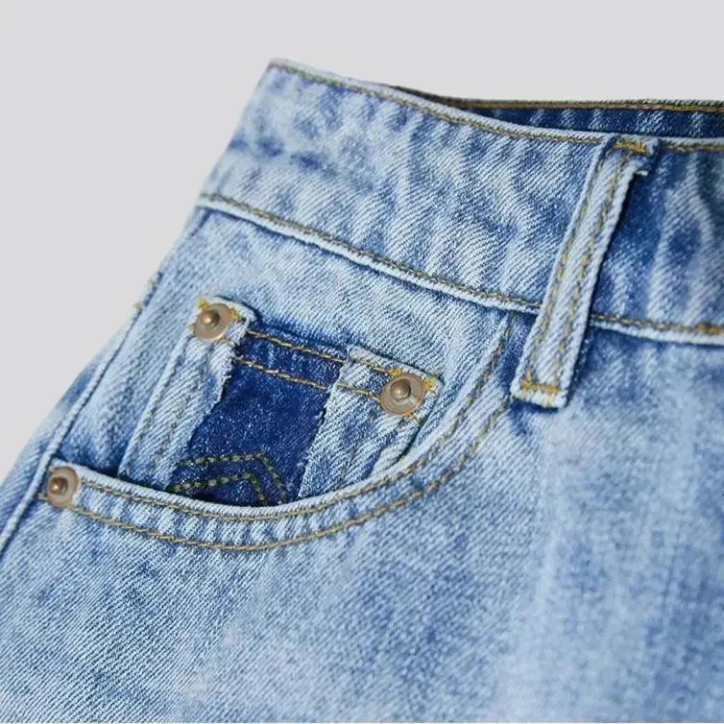 Whiskered women's jeans shorts